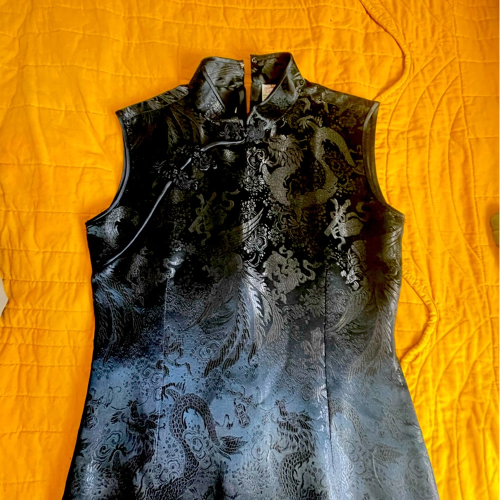 Beautiful Vintage Mandarin Collar Dress - Size 8-10